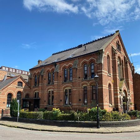 Boutique Chapel Apartment Within City Walls 切斯特 外观 照片