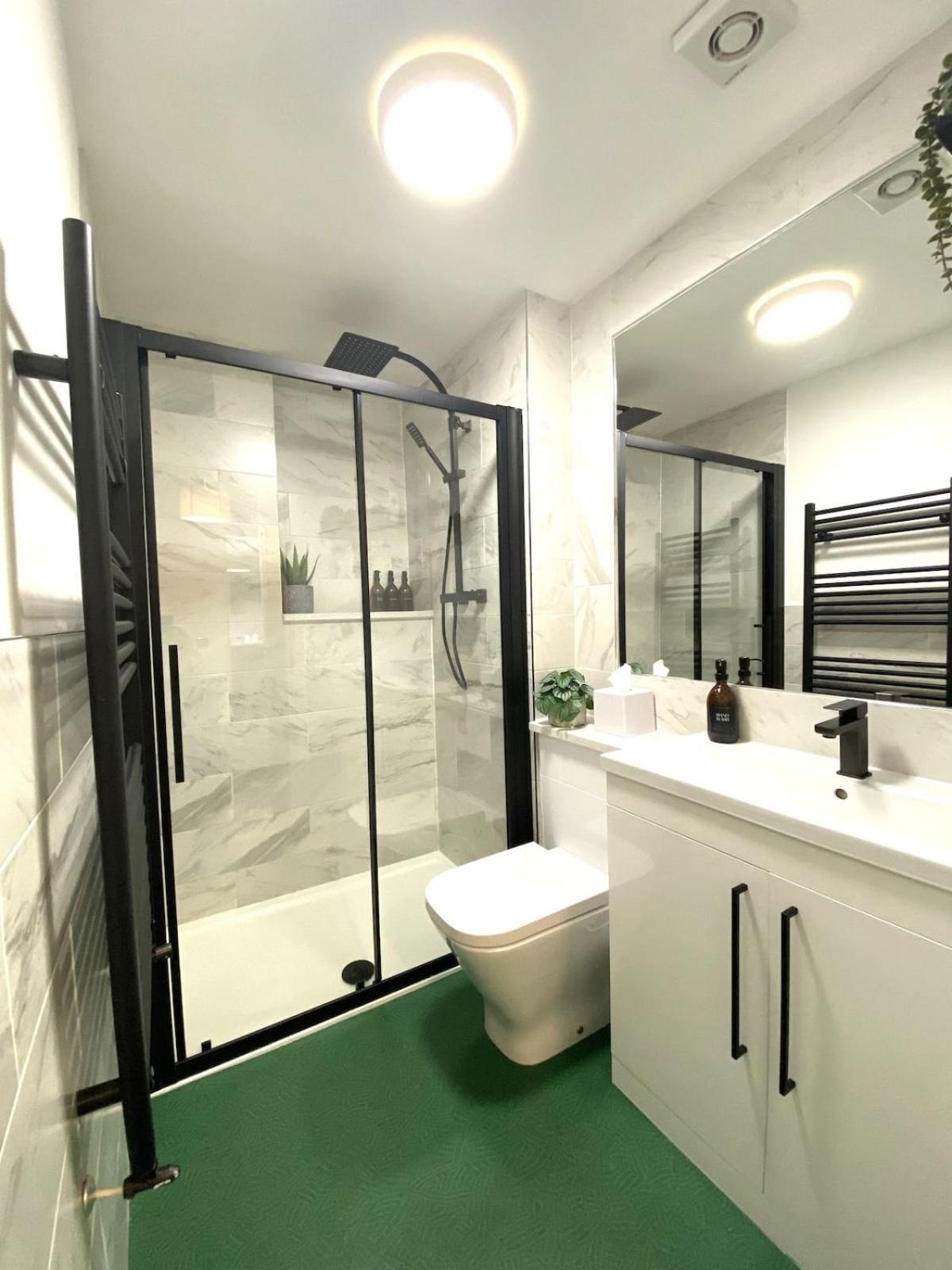 Boutique Chapel Apartment Within City Walls 切斯特 外观 照片
